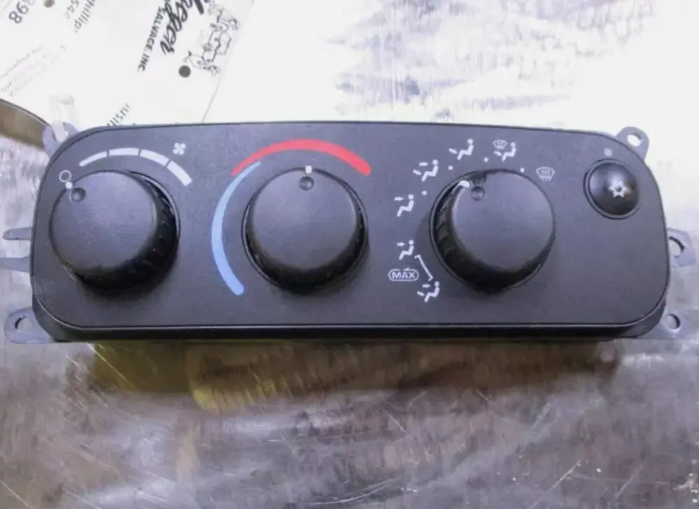2002 Dodge Dakota A/C Heater AC Temp Control w/ AC Non Heated Back Glass OEM 02 Dodge