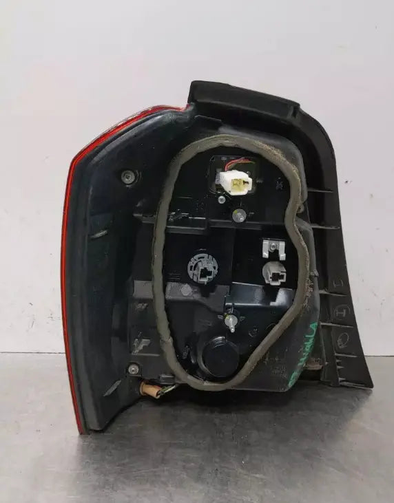 Toyota Highlander 2006-2007 Hybrid Vin W Right Quarter Tail Light Assembly Toyota