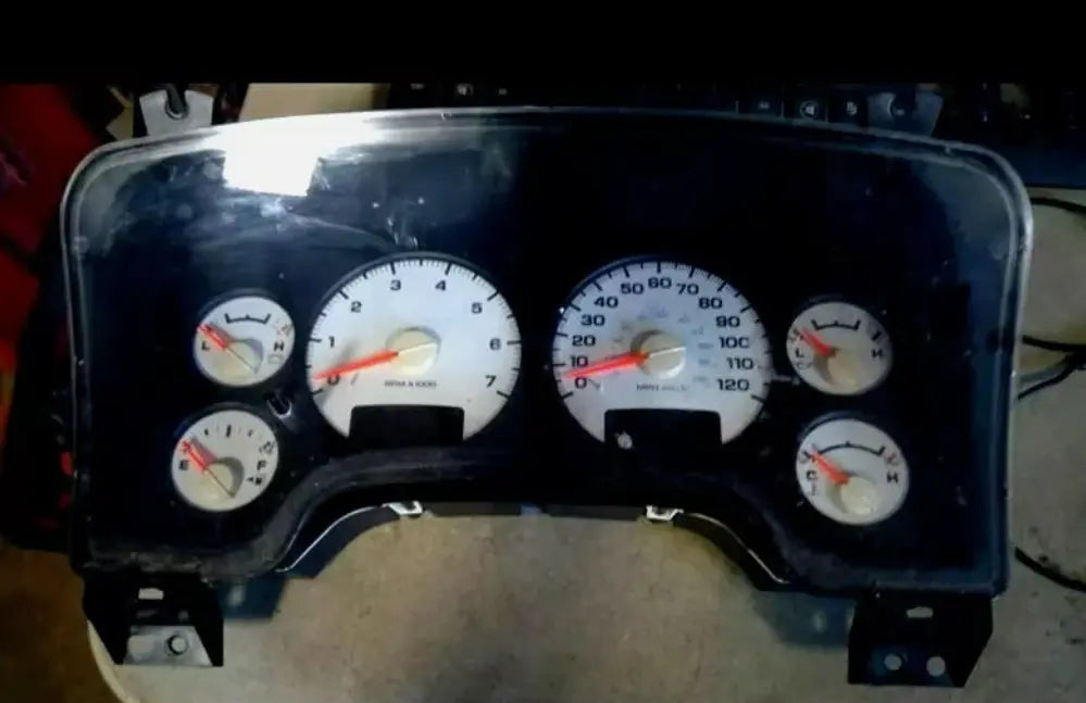 2004-2005 Dodge Ram 2500 Pickup Speedometer Instrument Gauge Cluster MPH Dodge