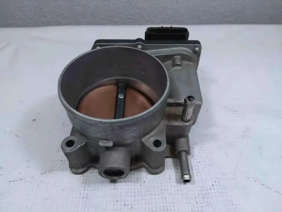 Toyota Tundra2007-2017 Throttle Body Valve 8 cylinder 5.7L WARRANTY Toyota