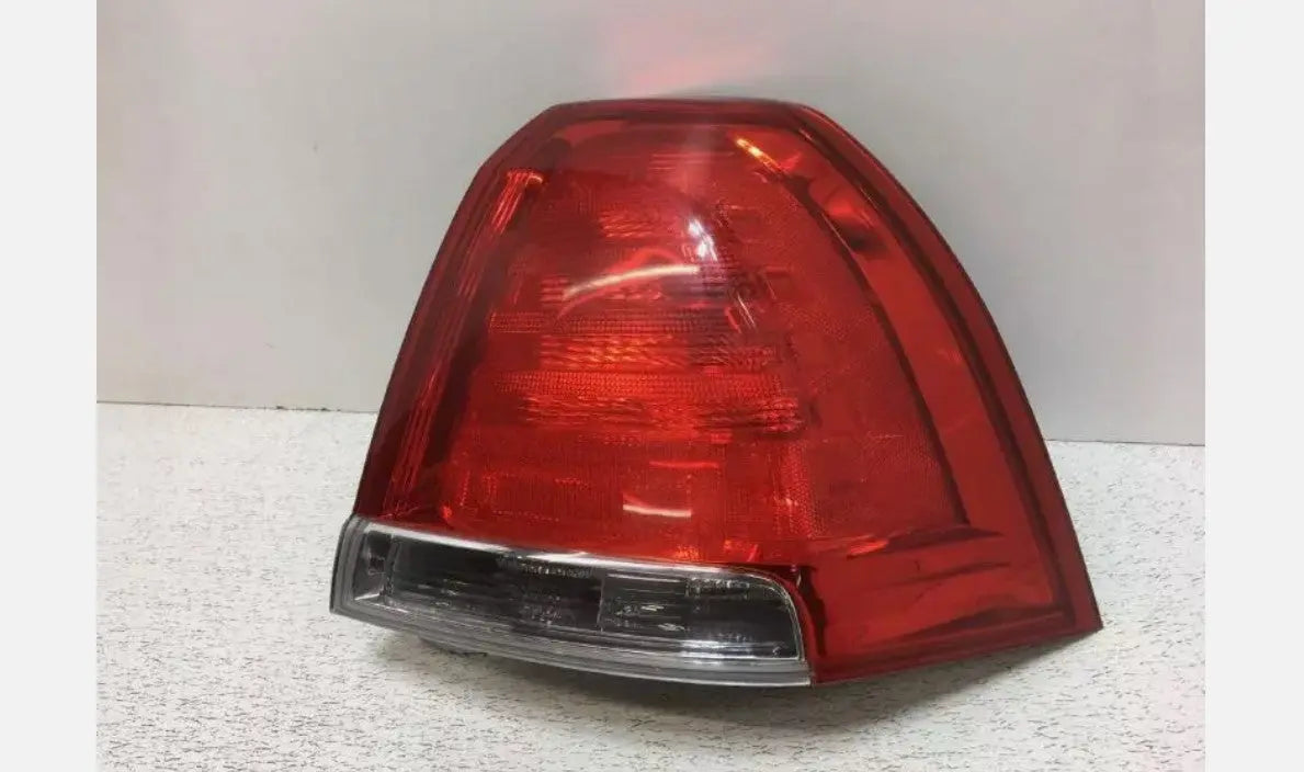 Tail Light Assembly CHEVY CAPRICE Right Passenger 2011-2017 Chevrolet