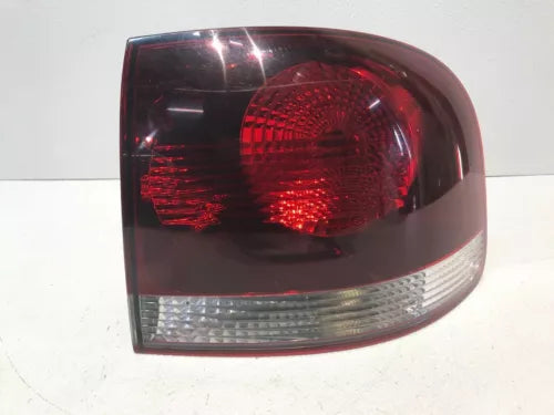 VOLKSWAGEN TOUAREG 2008-2010 PASSENGER RIGHT QUARTER MOUNT TAIL LIGHT LAMP volkswagen