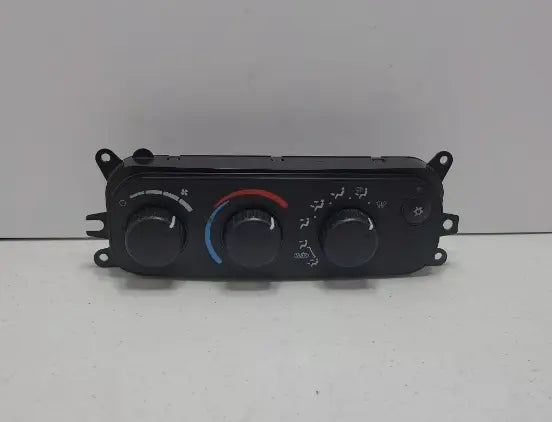 2002 Dodge Dakota A/C Heater AC Temp Control w/ AC Non Heated Back Glass OEM 02 Dodge