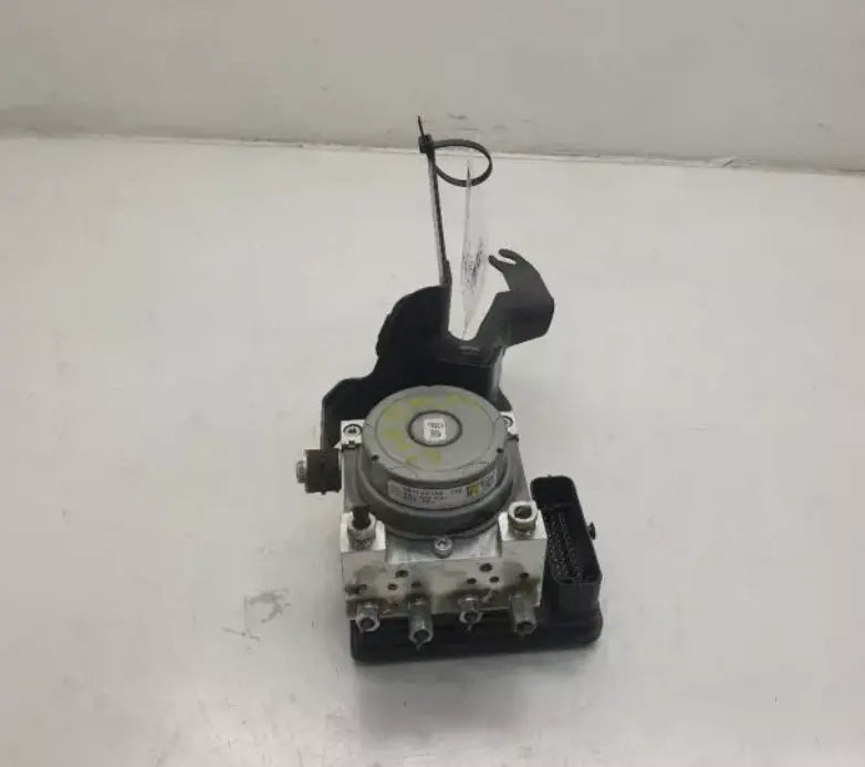 Scion IA anti lock brake system 2016 OEM assy us market DB1S437A0 44050WB003 Scion