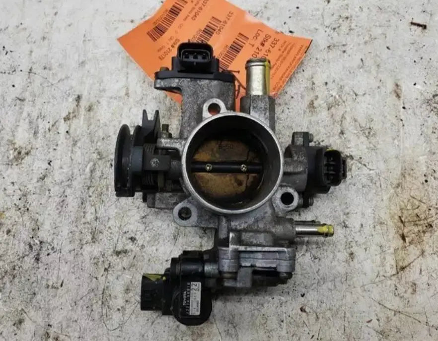 Throttle Body Throttle Valve Assembly ID 0D010 Fits 1998-1999 Toyota COROLLA Toyota