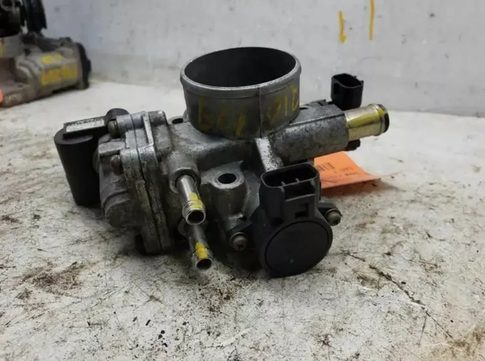 Throttle Body Throttle Valve Assembly ID 0D010 Fits 1998-1999 Toyota COROLLA Toyota
