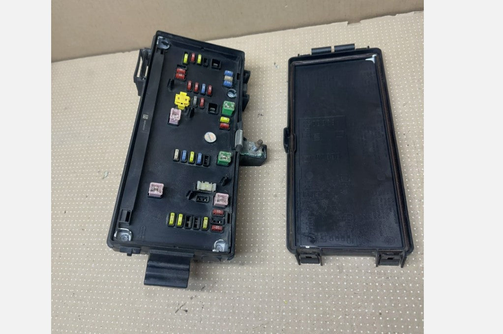 2006-09 DODGE RAM 1500 2500 FUSEBOX w/ TIPM TOTALLY INTEGRATED POWER MODULE 002 Dodge