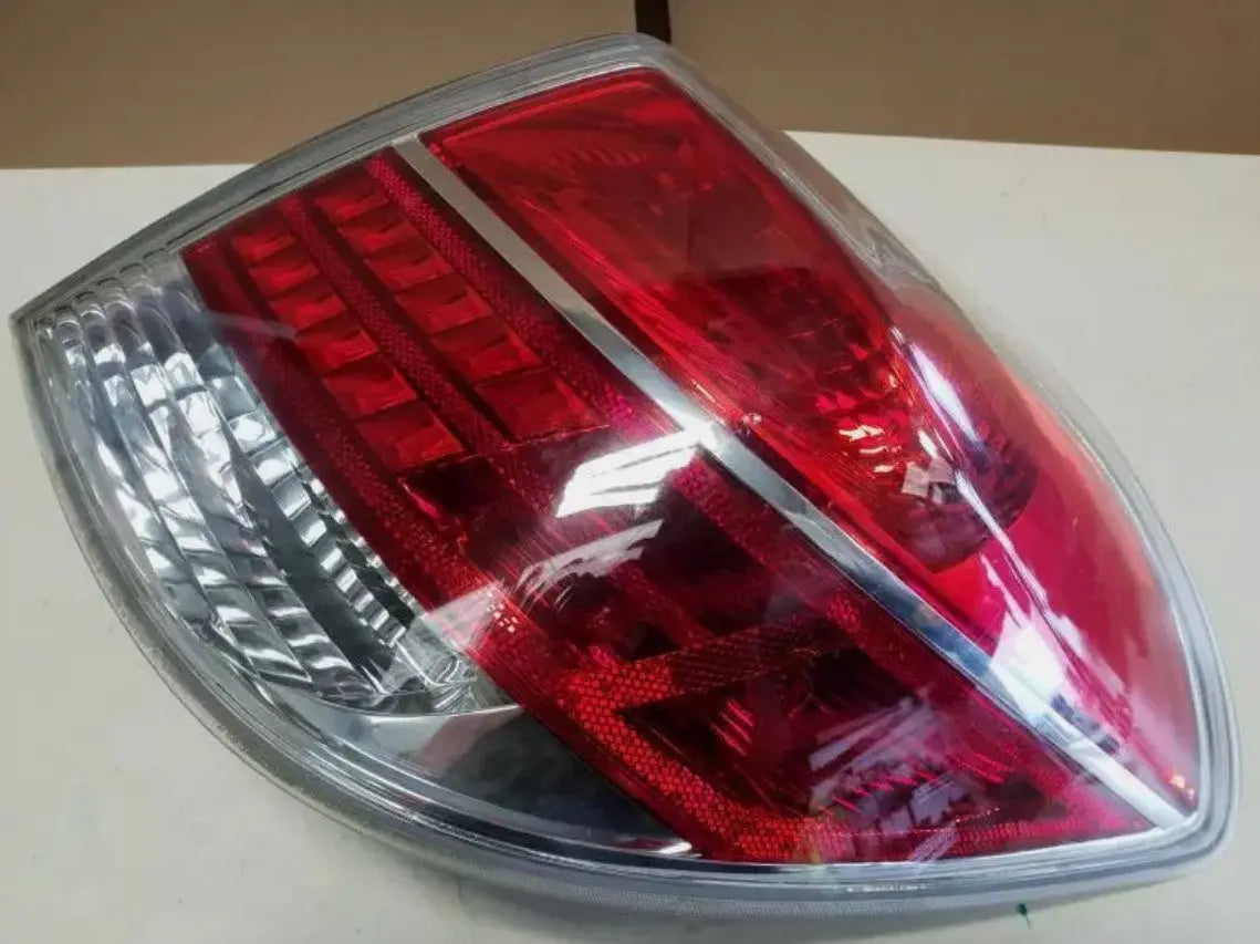 2007 - 2009 SATURN AURA PASSENGER/RIGHT SIDE TAIL LIGHT OEM Saturn