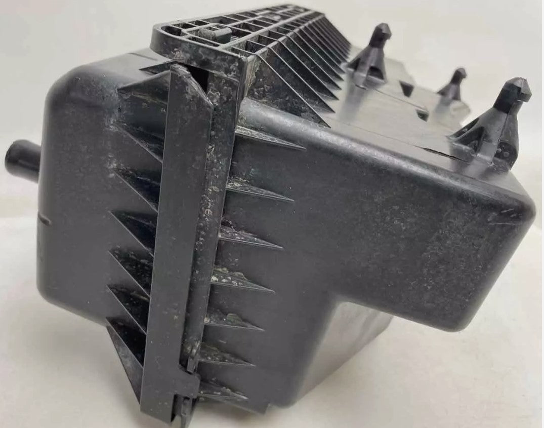 Air Cleaner Box Assembly Fits 2007 - 2010 DODGE CALIBER 2.0L Dodge