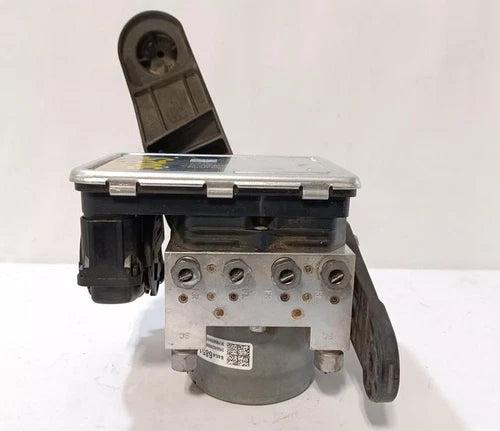 2018-2019 Chevrolet Equinox ABS Anti-lock brake pump Assembly Pre Crash System chevrolet