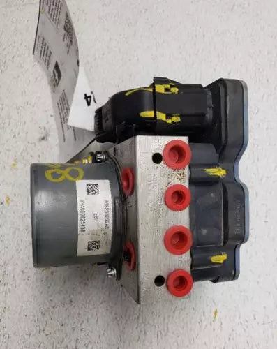 2016 Jeep Cherokee ABS Anti-lock brake pump Assembly w/o Adaptive Cruise OEM jeep