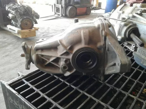 2008-2012 Mercedes C-Class C300 Rear Axle Differential Carrier mercedes-benz