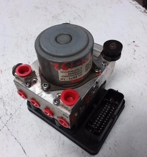 2015-2018 Cadillac Escalade Anti-Lock Brake Pump Control Module Assembly OEM cadillac