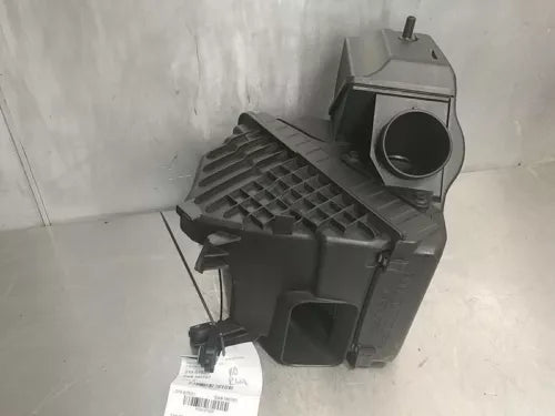 2015-2017 Hyundai Sonata 2.4L Air Intake Box Cleaner Assembly OEM hyundai